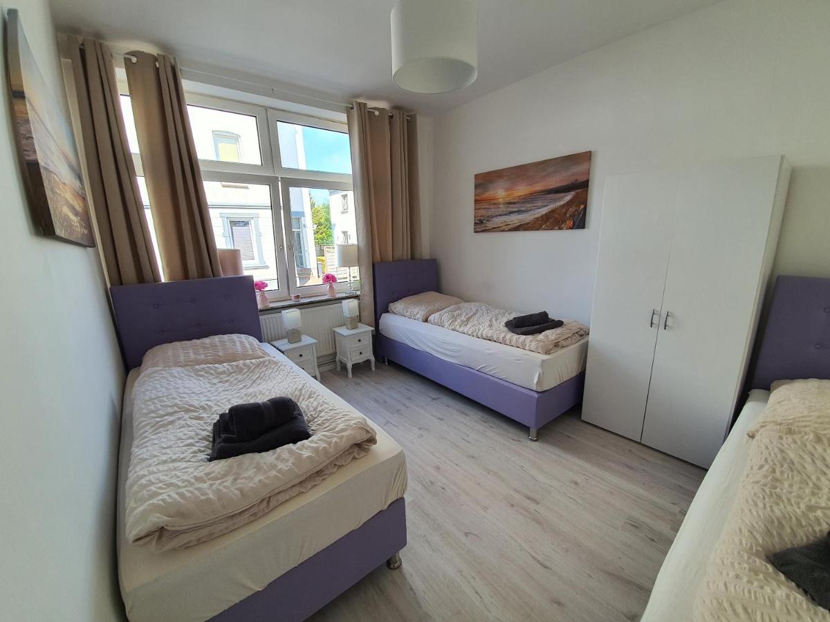 Husum Zentrum Bis 5 Personen Exterior foto