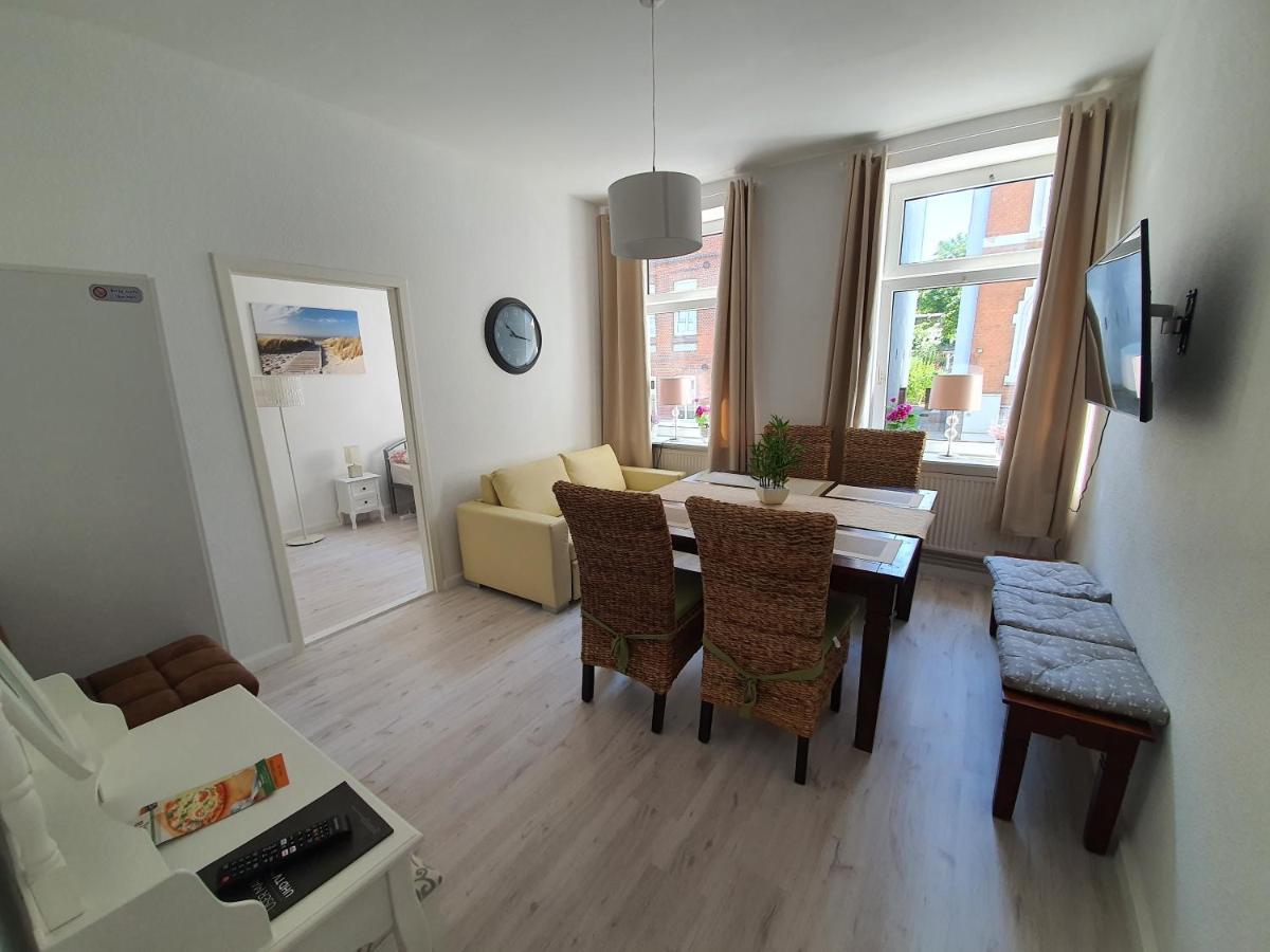 Husum Zentrum Bis 5 Personen Exterior foto